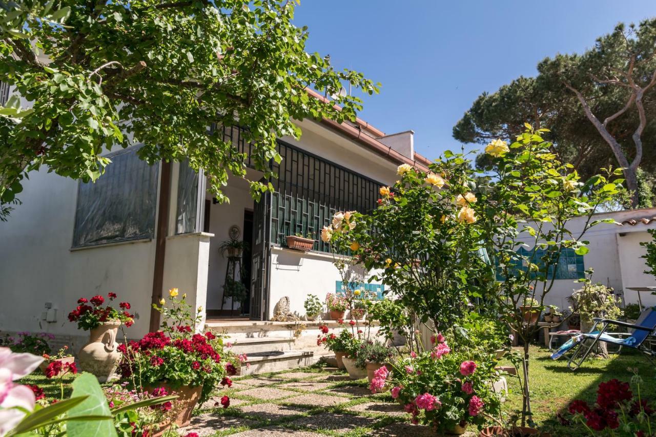 Alloggio Per Uso Turistico Villa Lido dei Pini Kültér fotó